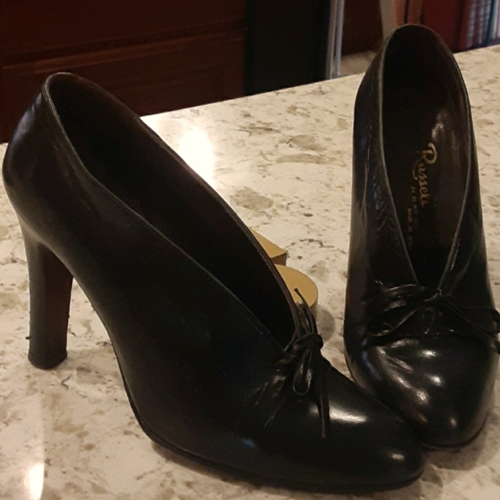 Womens Black 4 inch hi heels size 7 B